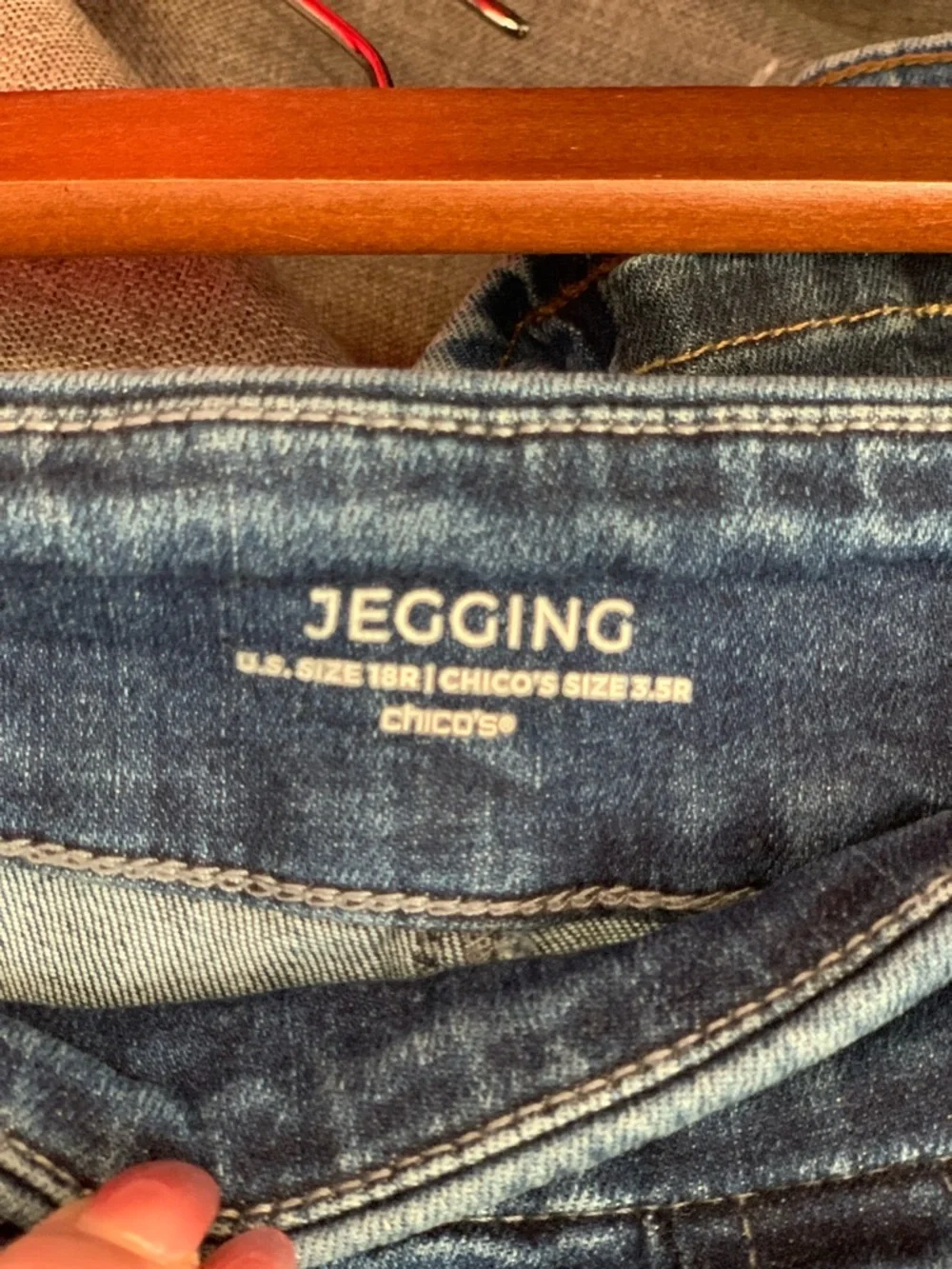 Chico's Blue Ankle Jeggings with Red Gemmed Dots Size-18R - Picture 2 of 4